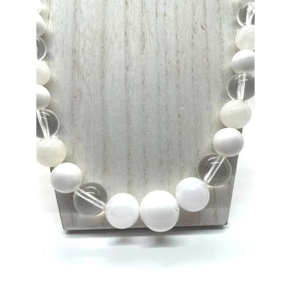 Vintage Plastic Graduated Beads Opaque White Clear 29